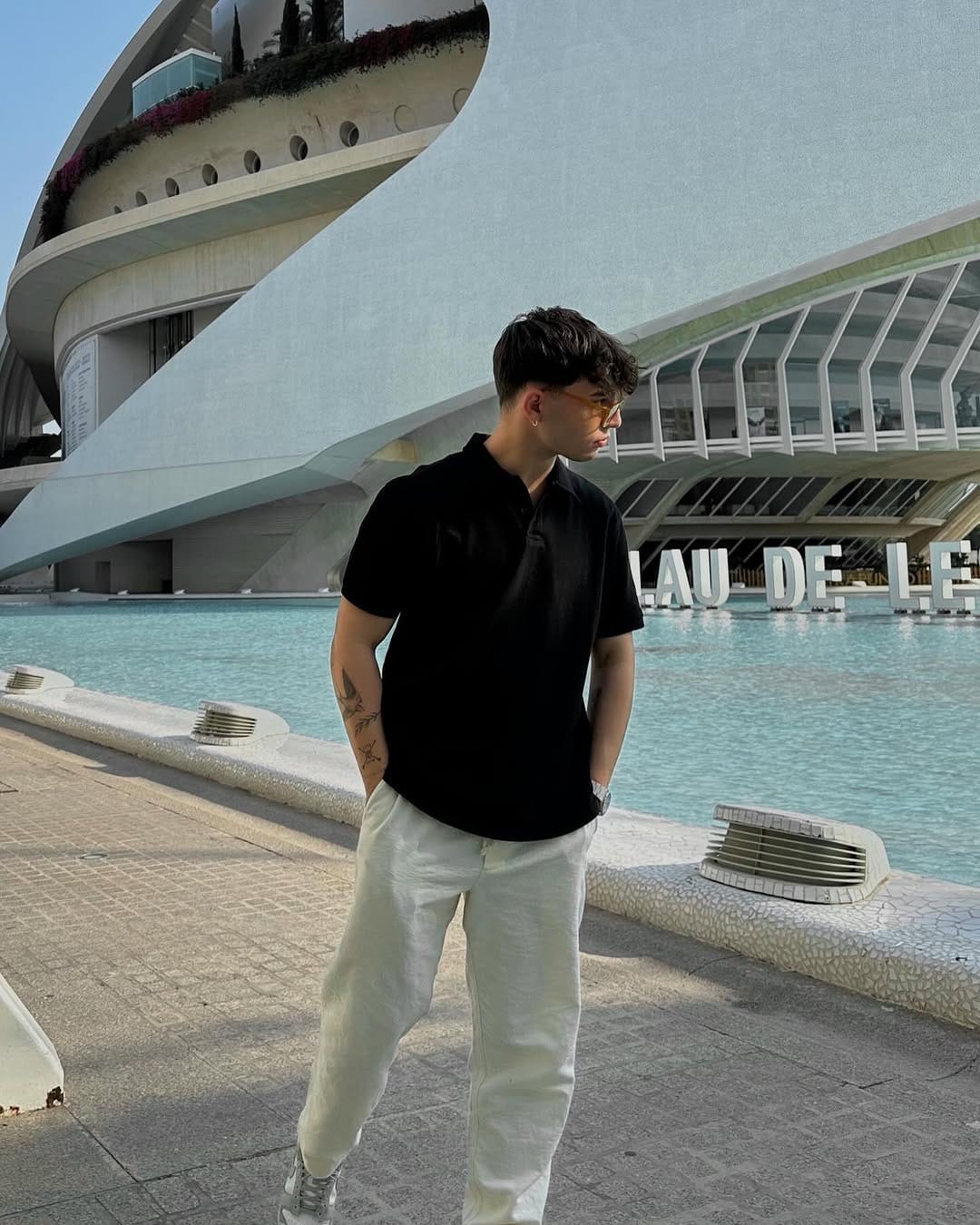 Post 3 by SERGIO R.M on Instagram (carousel)