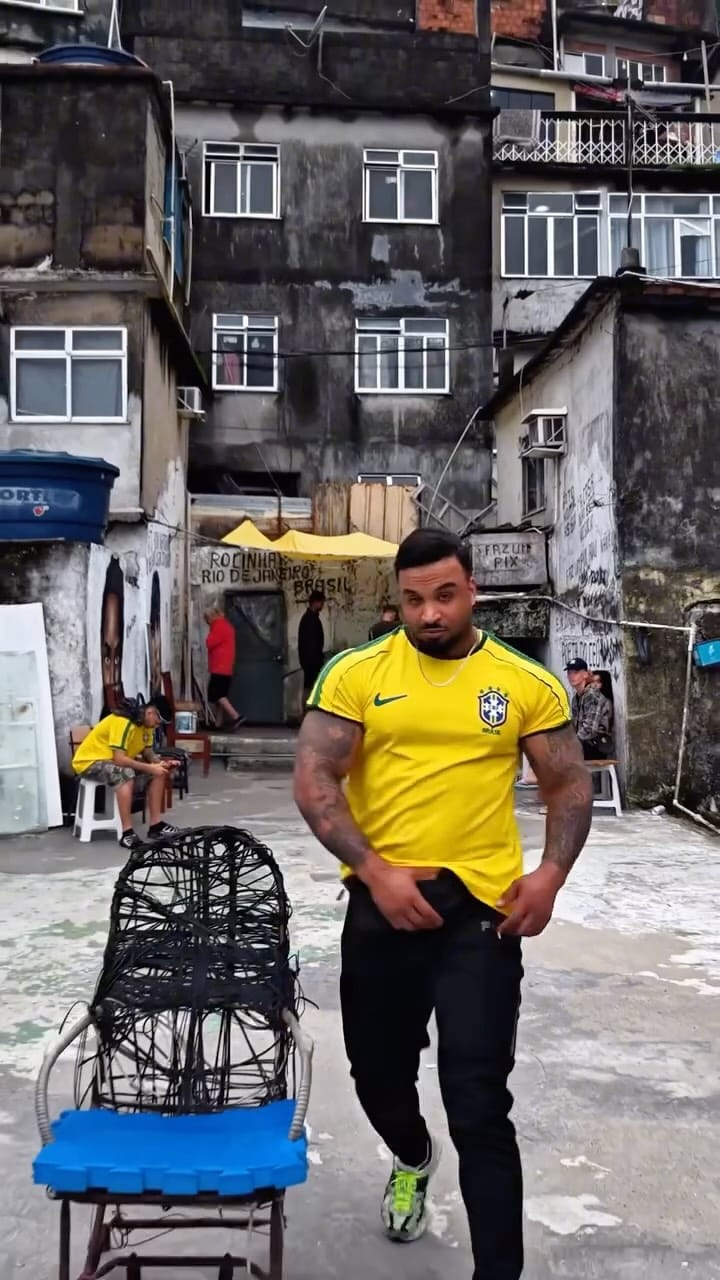 Post 2 by ADAM DE MOUTA on Instagram (video)