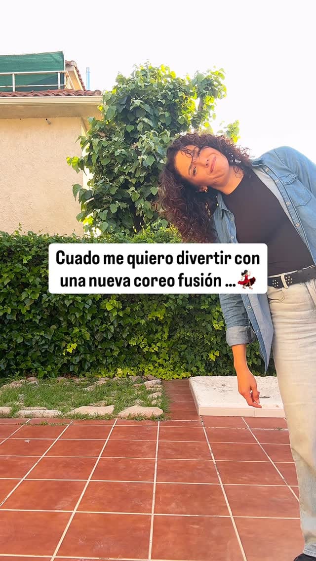 Post 5 by Mariana Olaechea | Coreógrafa on Instagram (video)