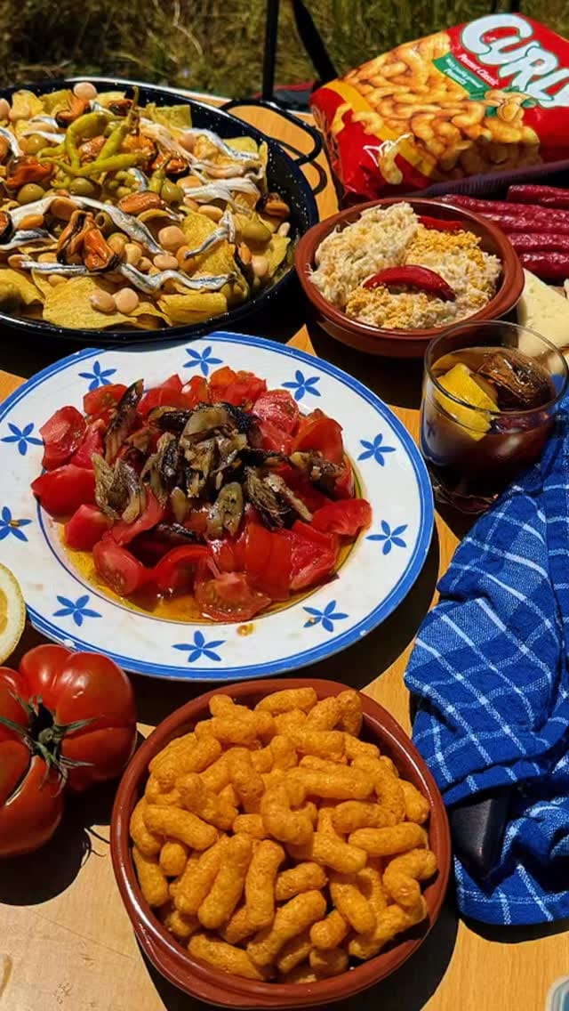 Post 4 by Cilantro Y Hierbabuena on Instagram (video)