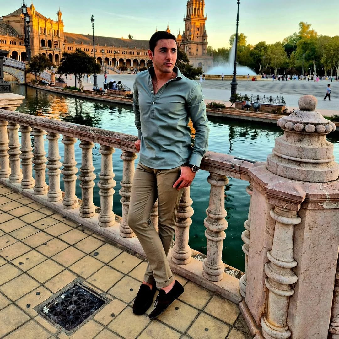 Post 10 by Lizán on Instagram (image)