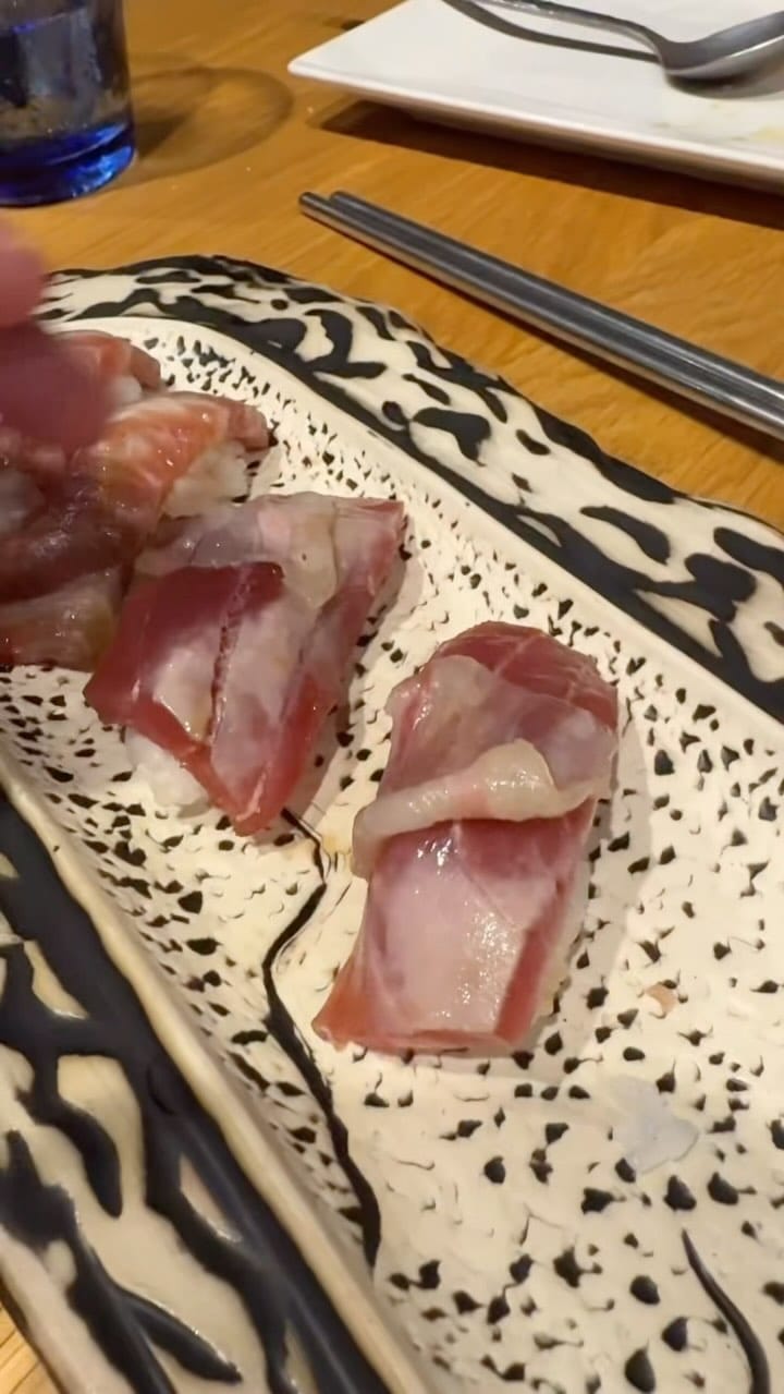 Post 5 by Dos comiendonos el mundo on Instagram (video)