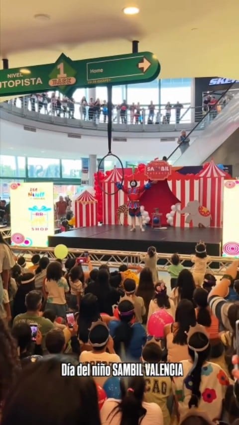 Post 8 by Gitano's Circus™ on Instagram (video)