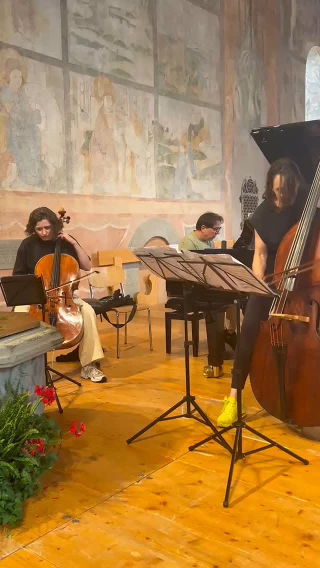 Post 9 by Uxía Martínez Botana on Instagram (video)
