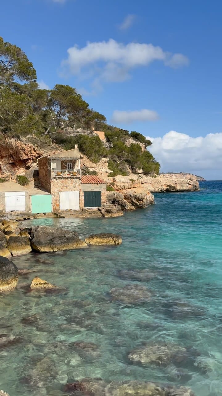 Post 9 by Discover Mallorca on Instagram (video)