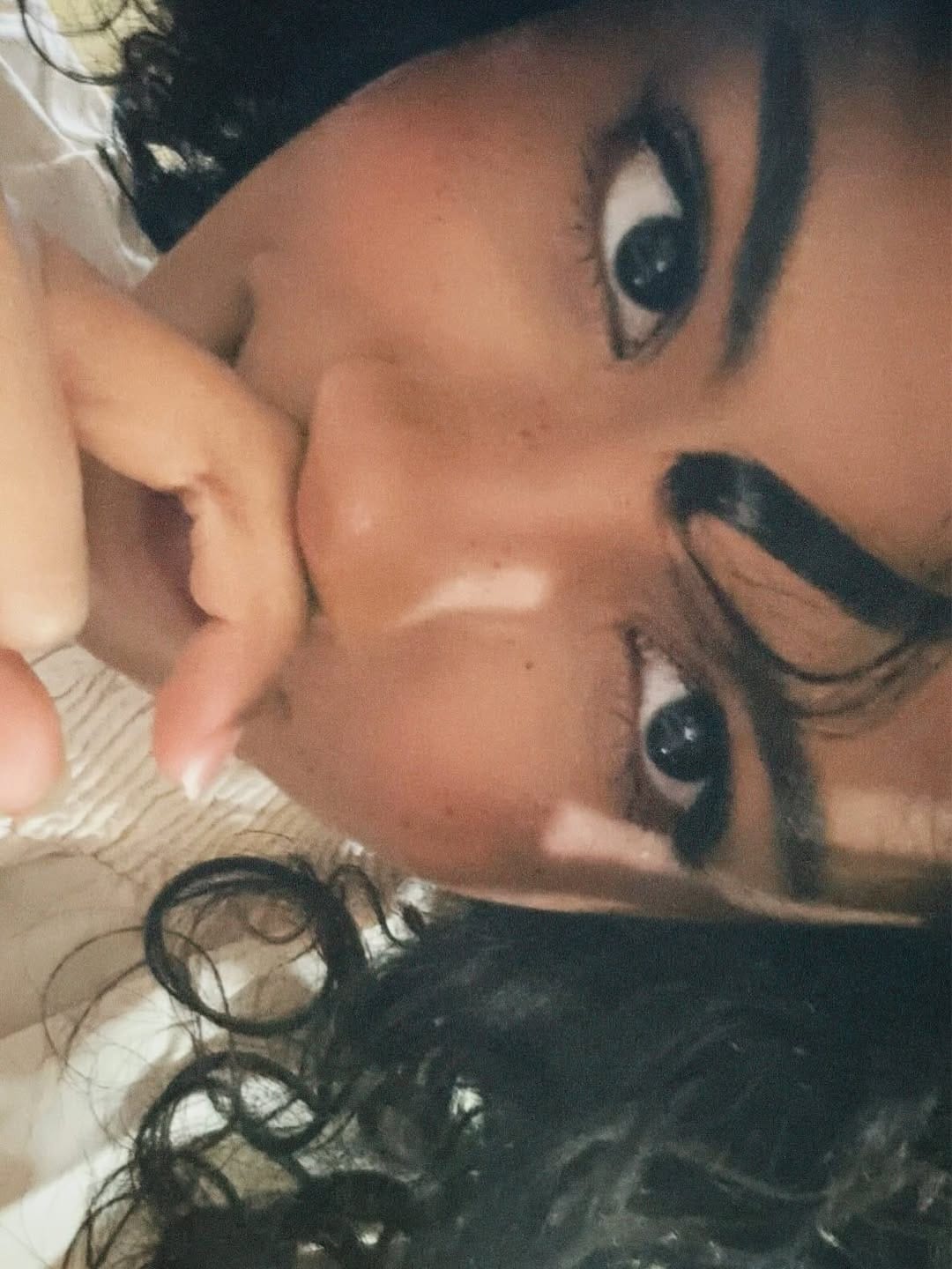 Post 4 by 𝘷𝘪𝘤𝘵𝘰𝘳𝘪𝘢 ☼︎ 19 on Instagram (carousel)