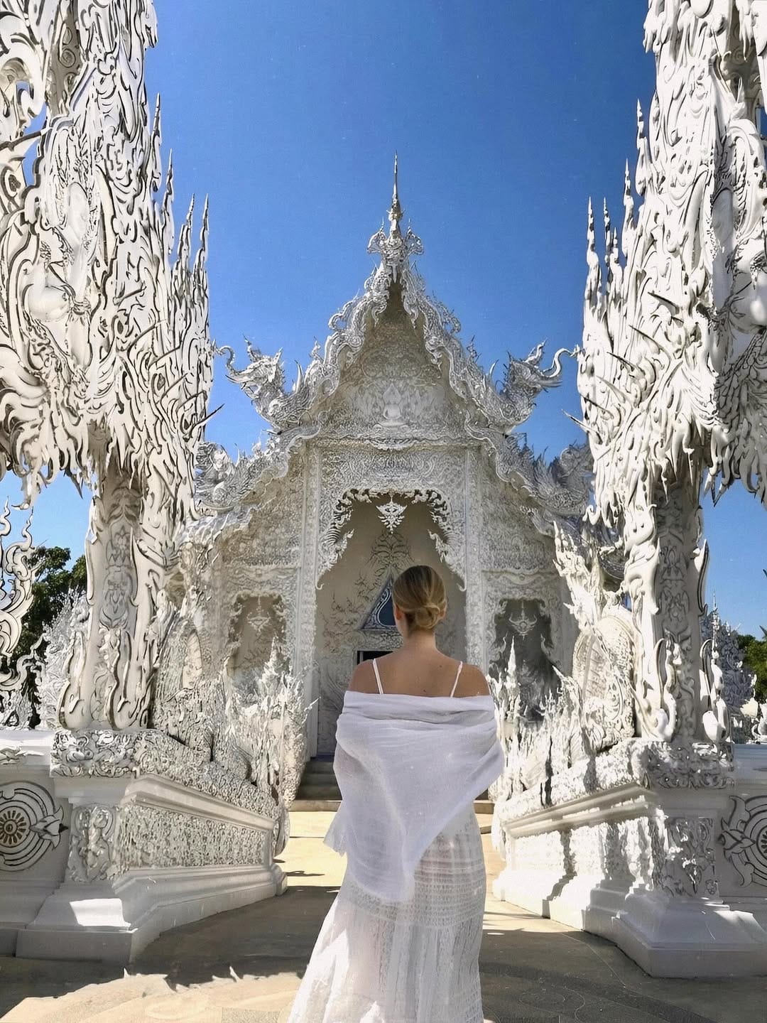 Post 4 by Andrea Manzanares on Instagram (carousel)