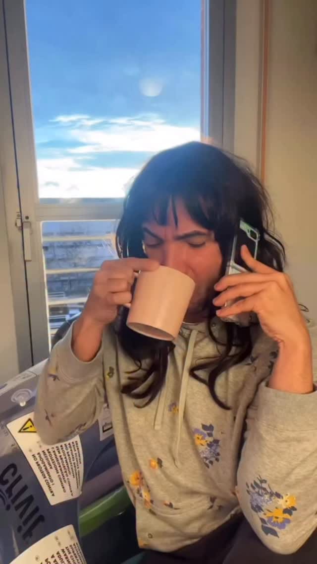 Post 9 by 🅼🅰🆁🆅🅸🅽 🆅🅰🆂🆀🆄🅴🆉 on Instagram (video)