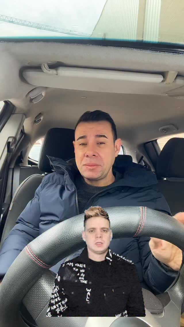 Post 5 by 🅼🅰🆁🆅🅸🅽 🆅🅰🆂🆀🆄🅴🆉 on Instagram (video)