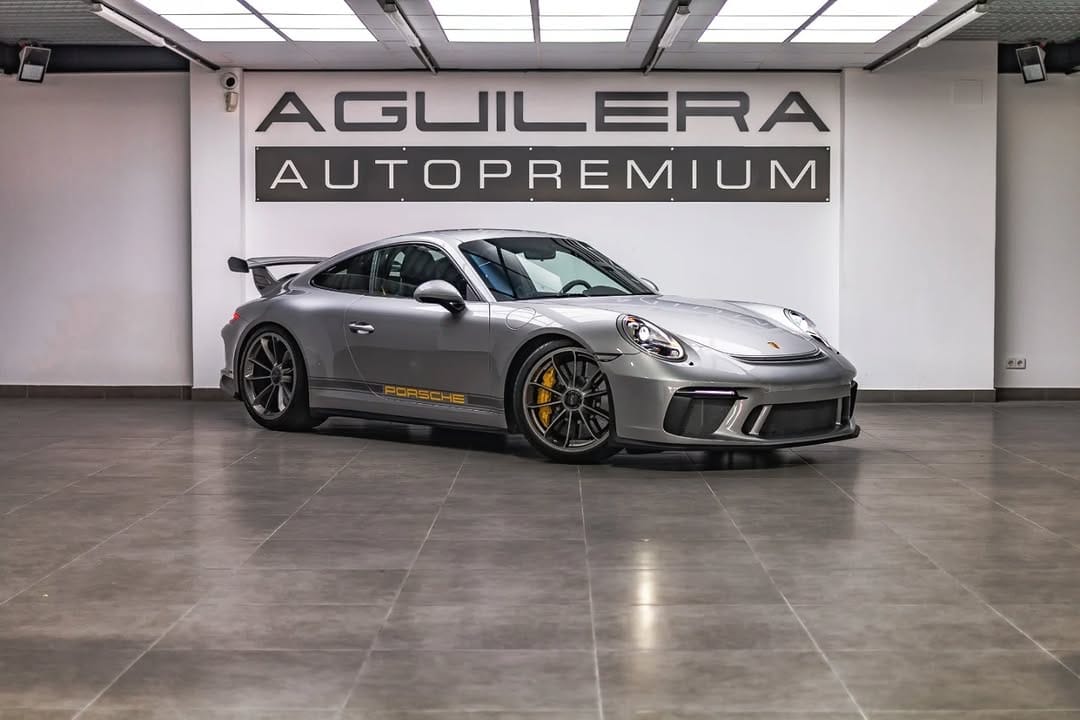 Post 5 by Aguilera Autopremium on Instagram (carousel)