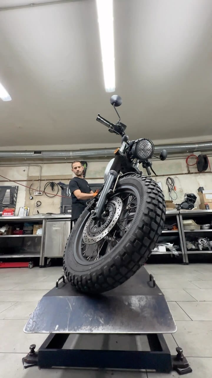 Post 5 by NIKS motorcycles on Instagram (video)