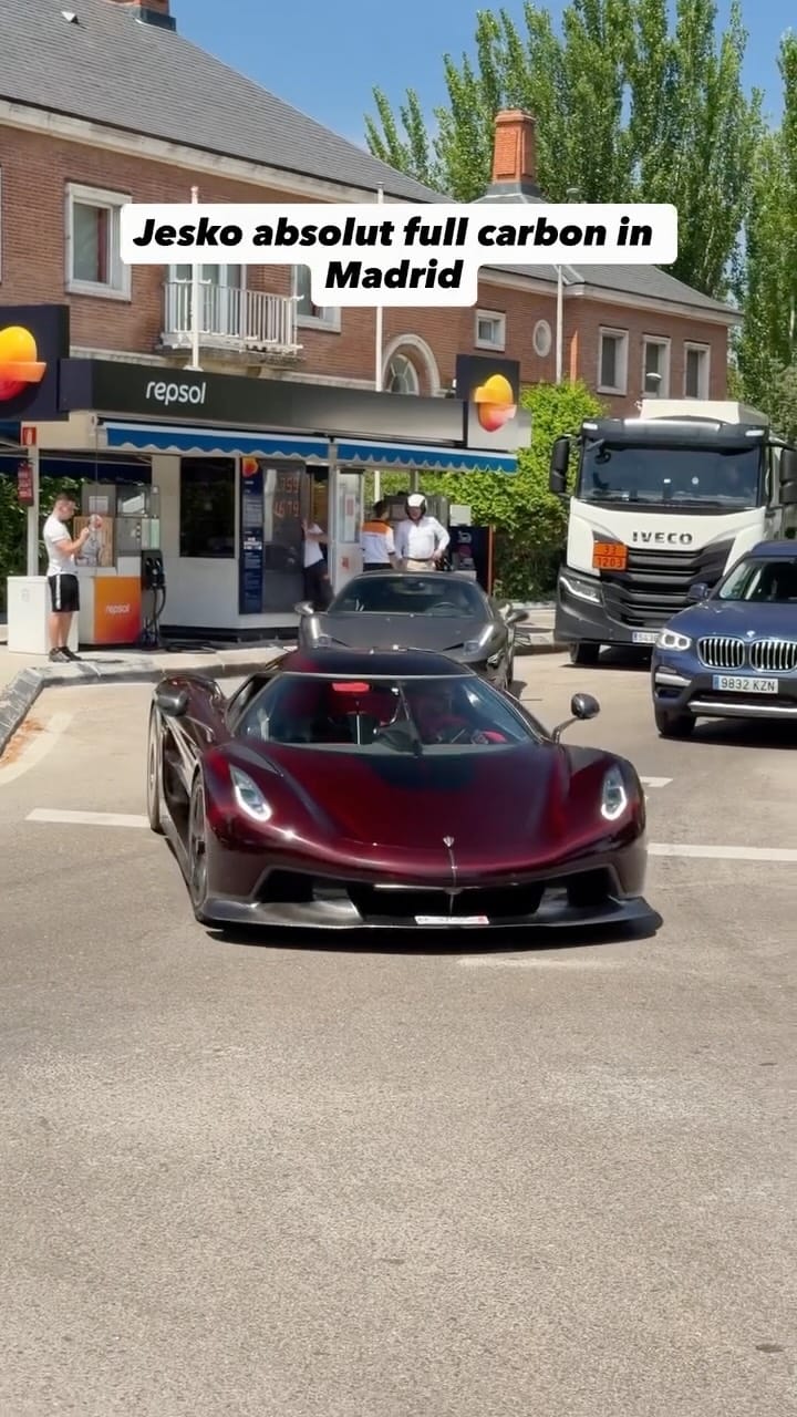 Post 2 by Mario Curiel on Instagram (video)