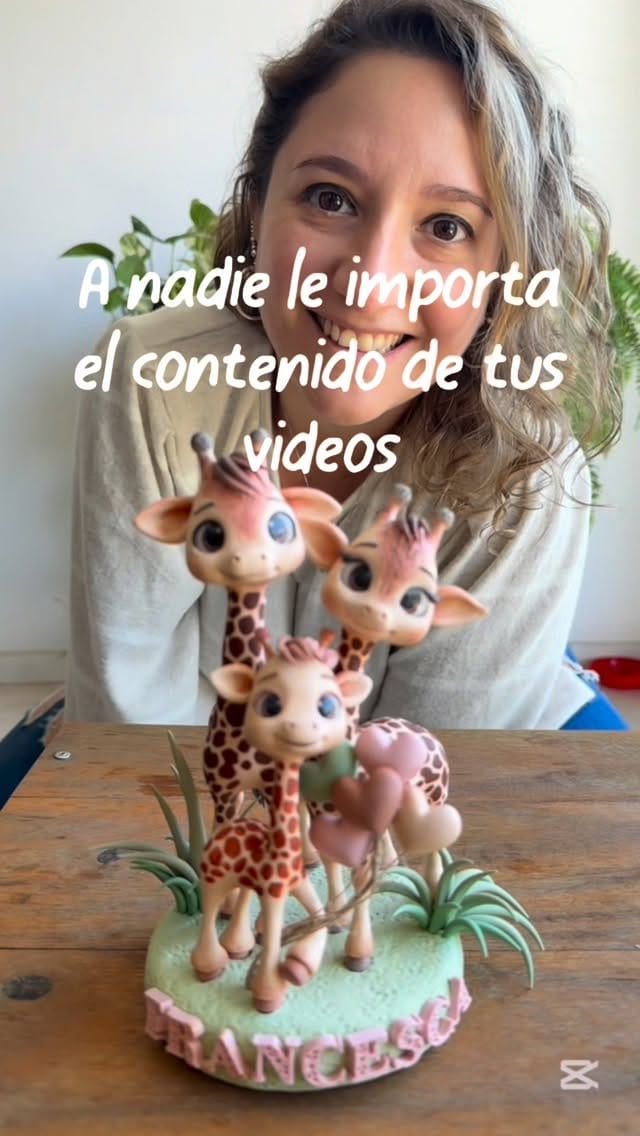 Post 5 by Romi Alercia / Modelado en porcelana fría on Instagram (video)