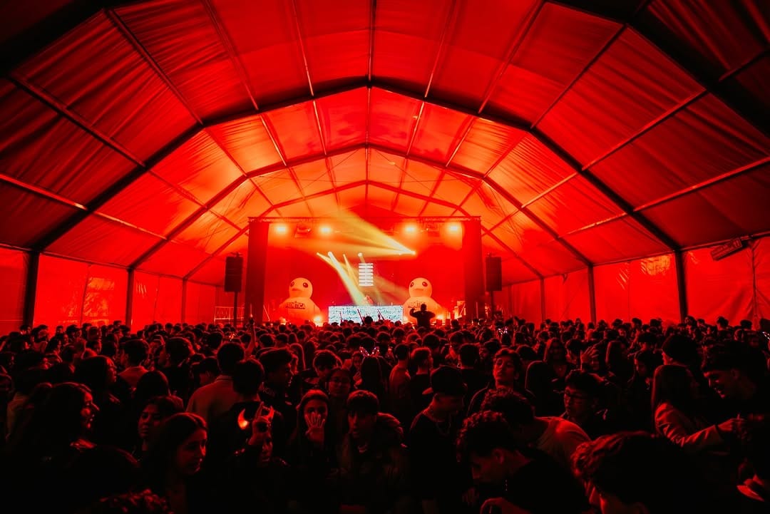 Post 2 by BACK DJ on Instagram (carousel)