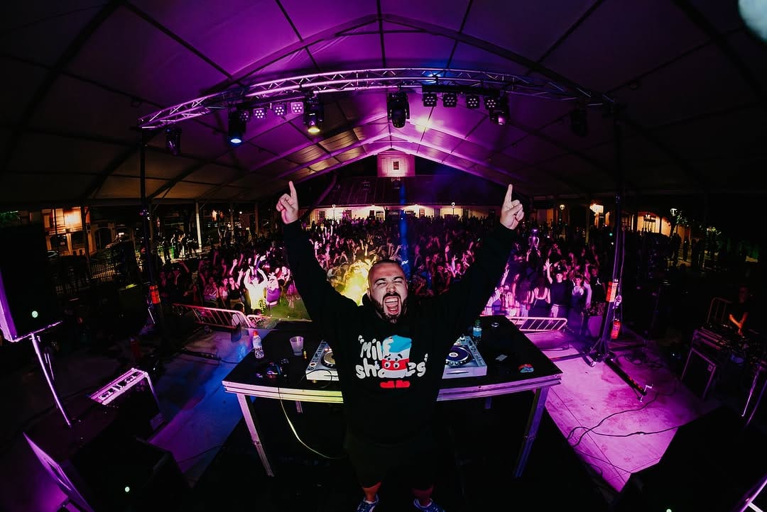 Post 7 by BACK DJ on Instagram (carousel)