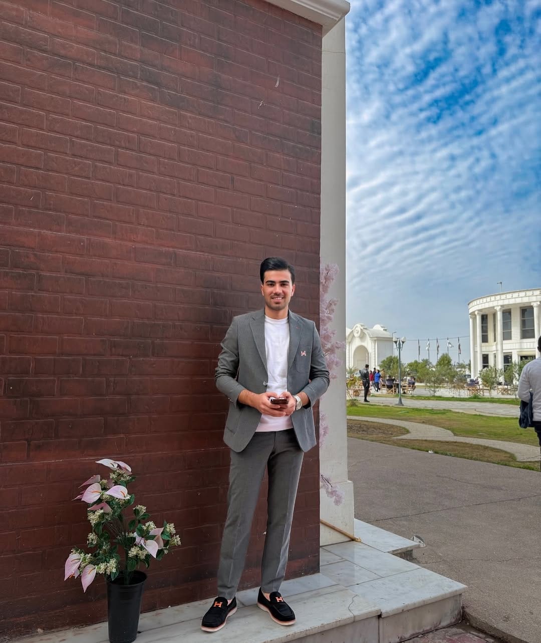 Post 3 by مُصطفى كـريـم || Mustafa Kareem on Instagram (carousel)