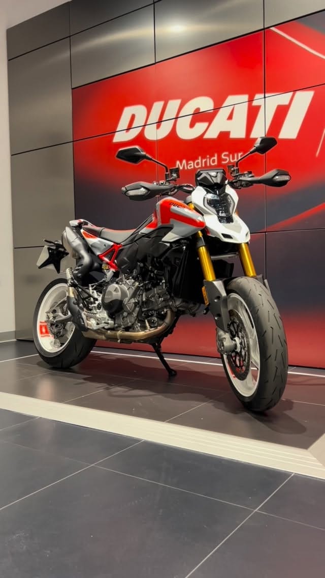 Post 4 by DUCATI MADRID ® on Instagram (video)