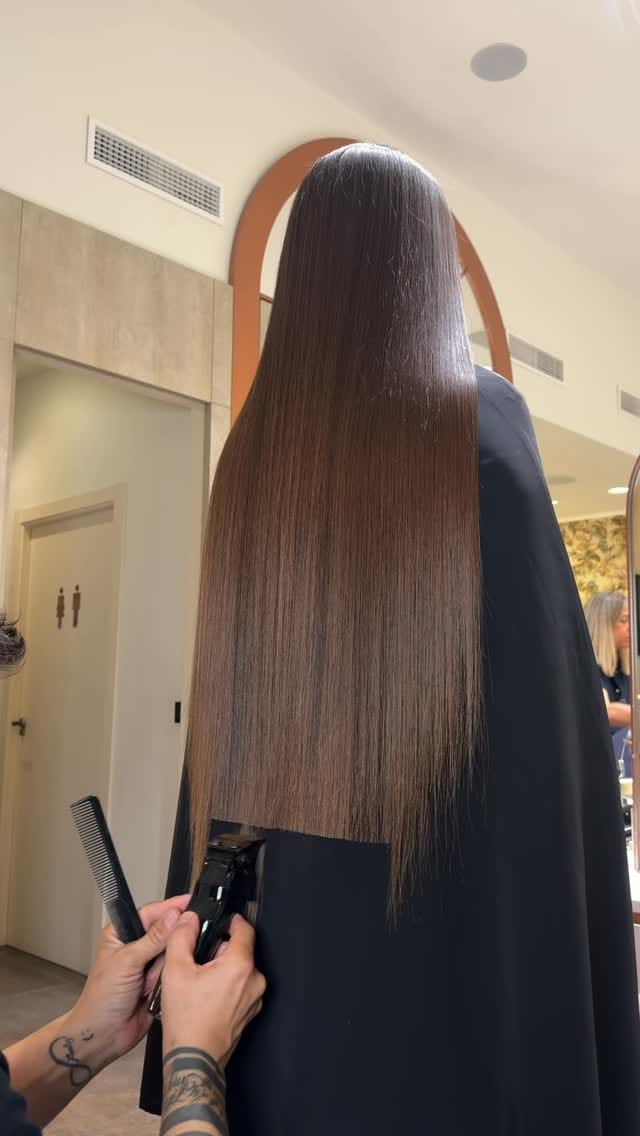 Post 10 by David Danielle Hair Beauty on Instagram (video)