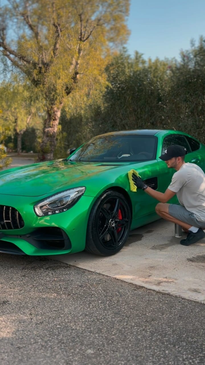 Post 9 by JM Detail | Premium Detailing on Instagram (video)
