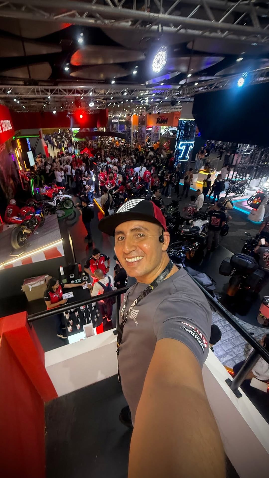 Post 2 by Nelson Camacho on Instagram (video)