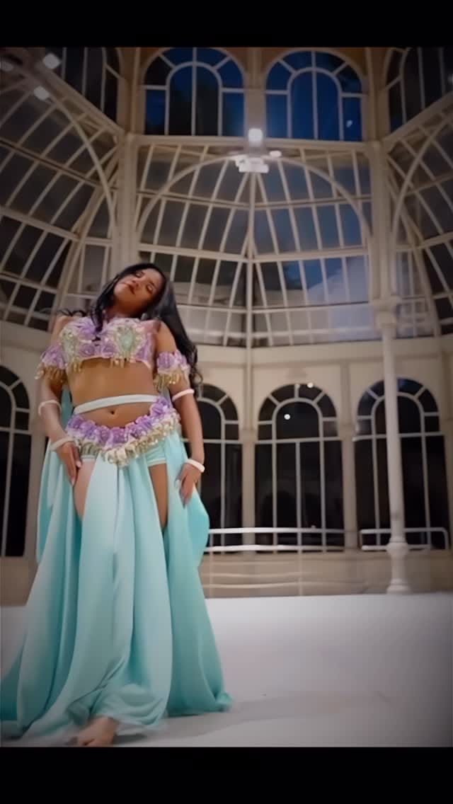 Post 5 by Muneerah 💫 on Instagram (video)