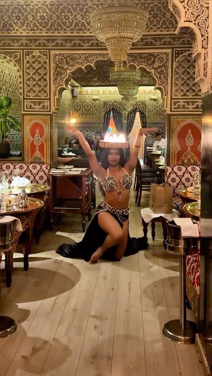 Post 3 by Muneerah 💫 on Instagram (video)