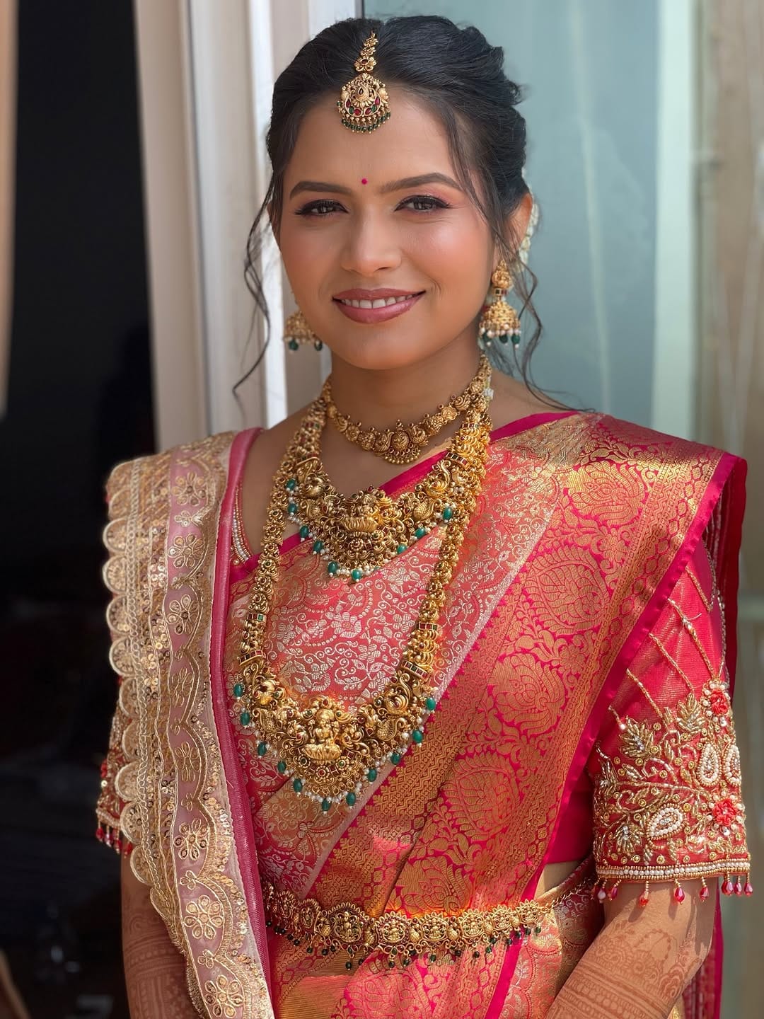 Post 4 by Kalyani Hurne | Makeup artist on Instagram (carousel)