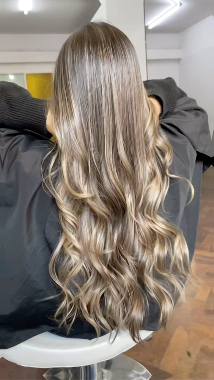 Post 9 by Makeup Artist - Colorist on Instagram (video)