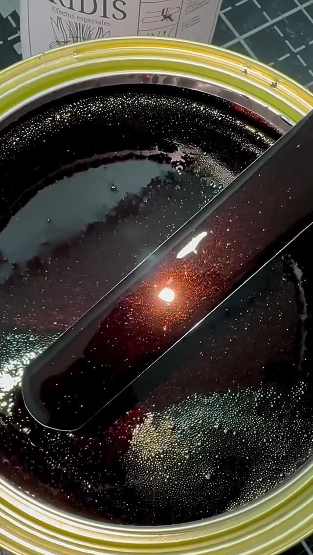Post 8 by PINTURAS IRIDIS on Instagram (video)