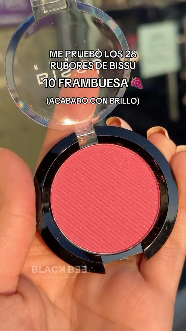 Post 10 by Tienda de Maquillaje💄 y Skincare 🧴 on Instagram (video)
