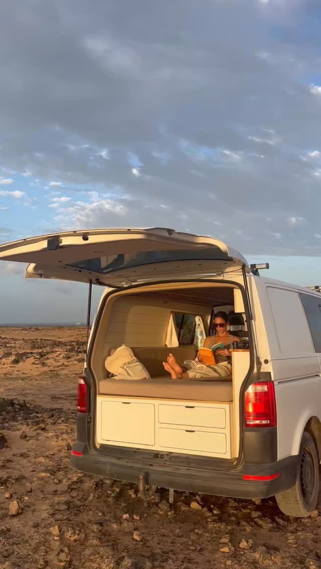 Post 10 by Van Boleo on Instagram (video)