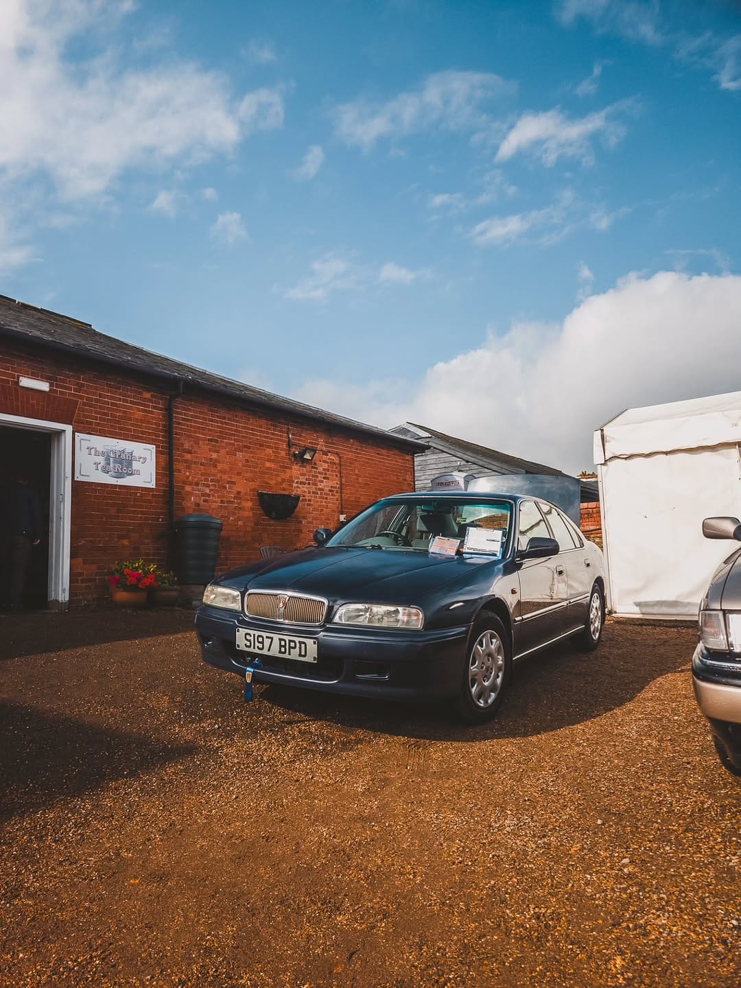 Post 9 by Haydon - Ford Granada - Rover 800 - Rover 600 on Instagram (carousel)