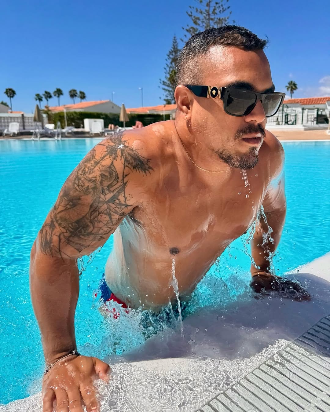 Post 9 by Franklin Escorche on Instagram (image)