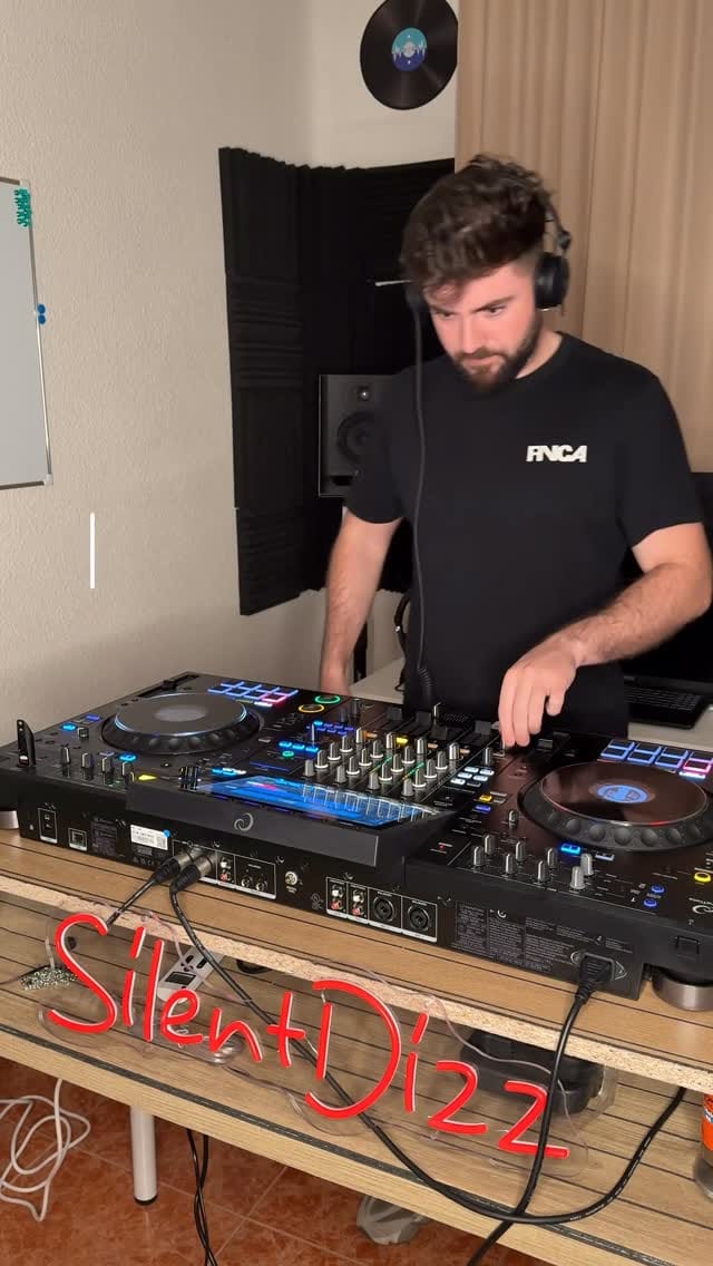 Post 5 by Cal·lo Matthieu on Instagram (video)