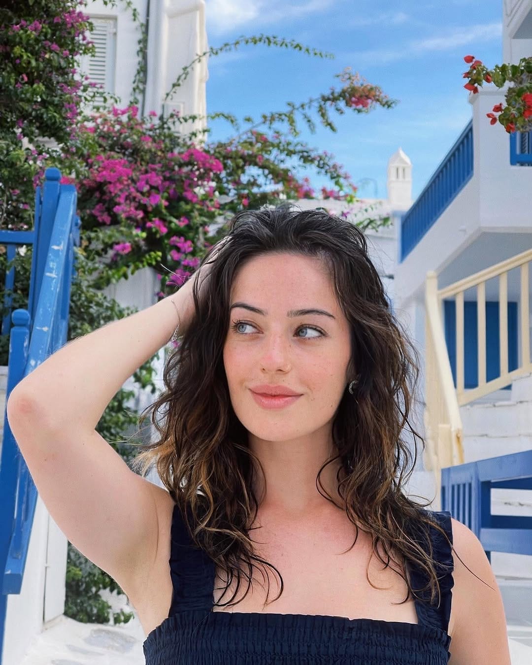 Post 7 by Marina Bolívar on Instagram (carousel)