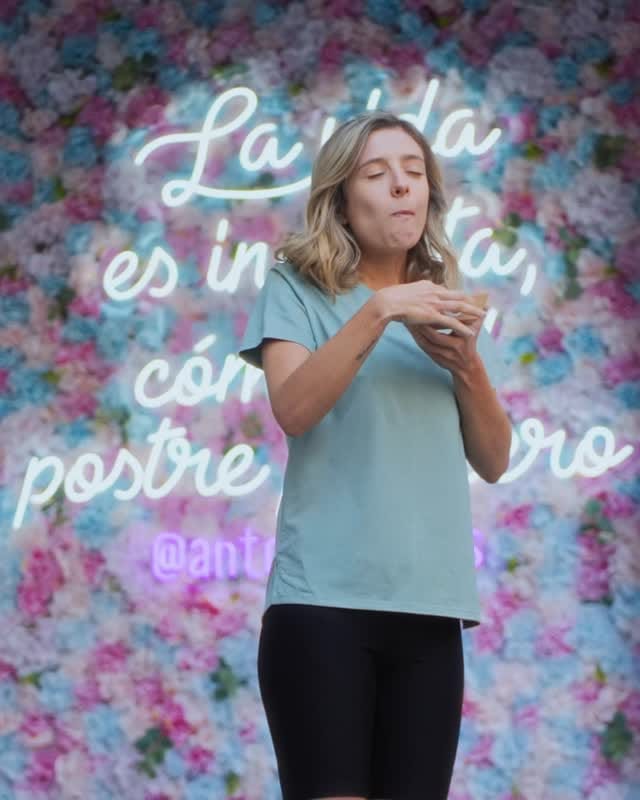 Post 8 by Antojos FIT on Instagram (video)
