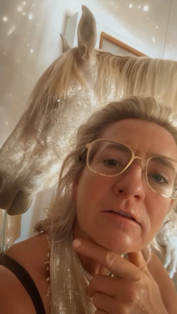 Post 2 by Nicole Langholz on Instagram (video)