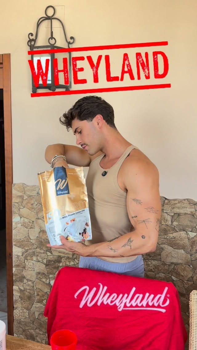 Post 3 by 𝗗 𝗔 𝗡 𝗜 𝗘 𝗟   𝗕 𝗥 𝗔 𝗭 𝗔 on Instagram (video)