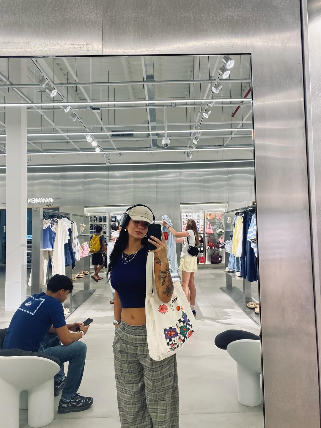 Post 3 by ORIANA🌙 on Instagram (carousel)