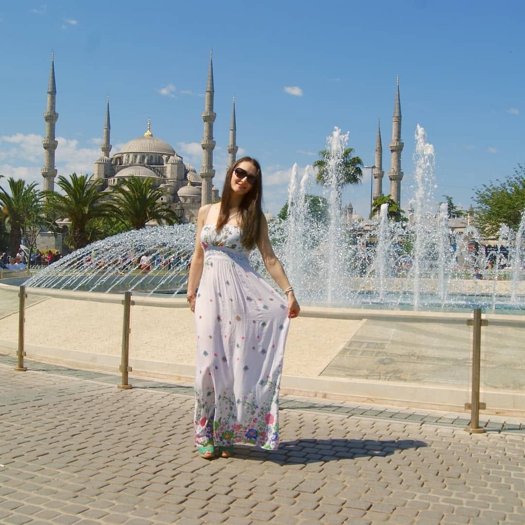 Post 6 by Silvia on Instagram (carousel)