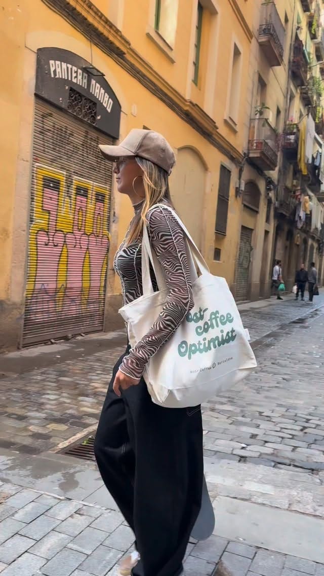 Post 1 by Noor Coffee on Instagram (video)