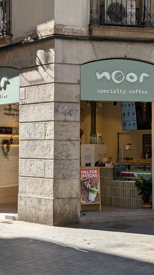 Post 7 by Noor Coffee on Instagram (video)