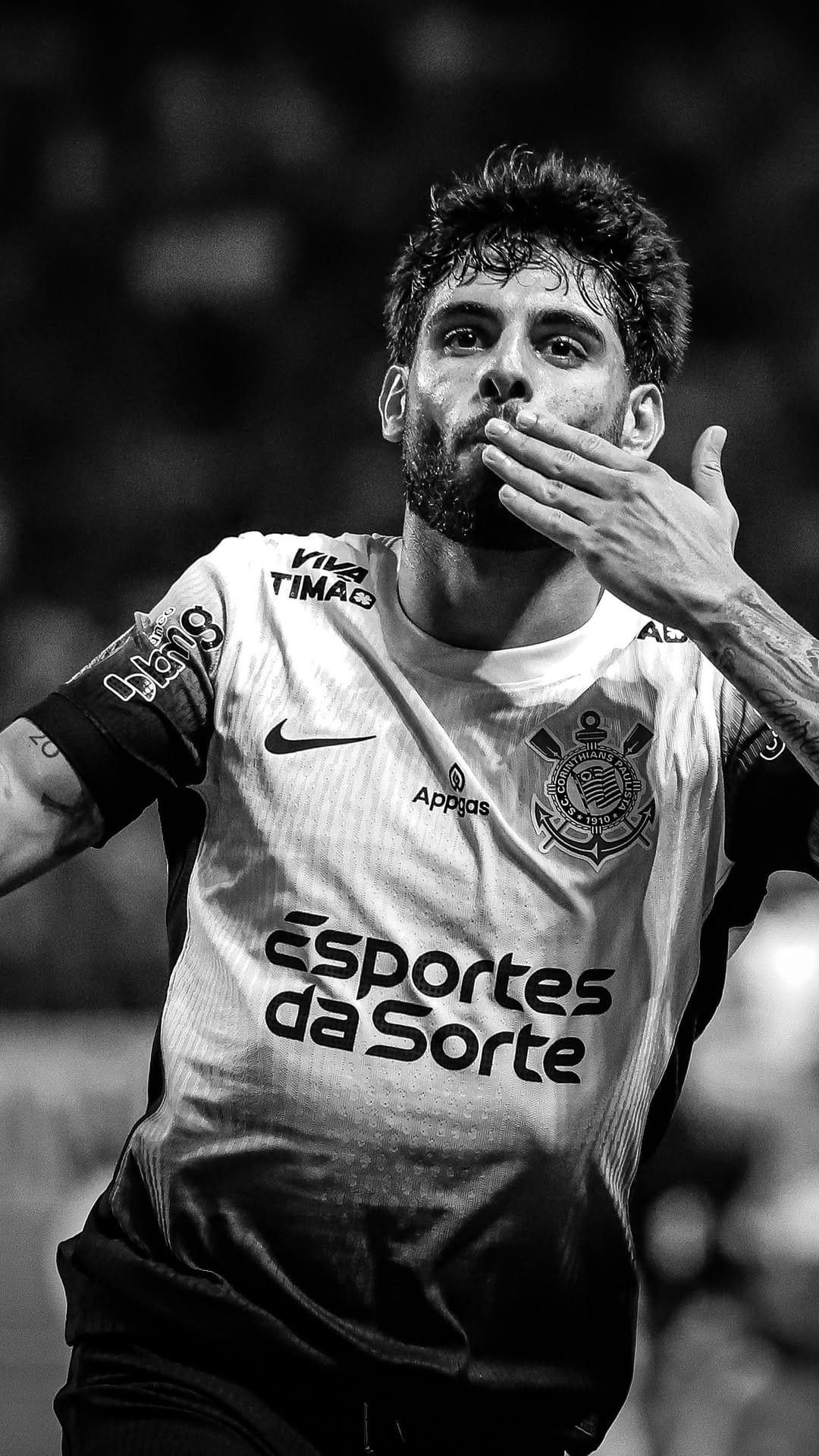 Post 8 by Beto Miller on Instagram (video)
