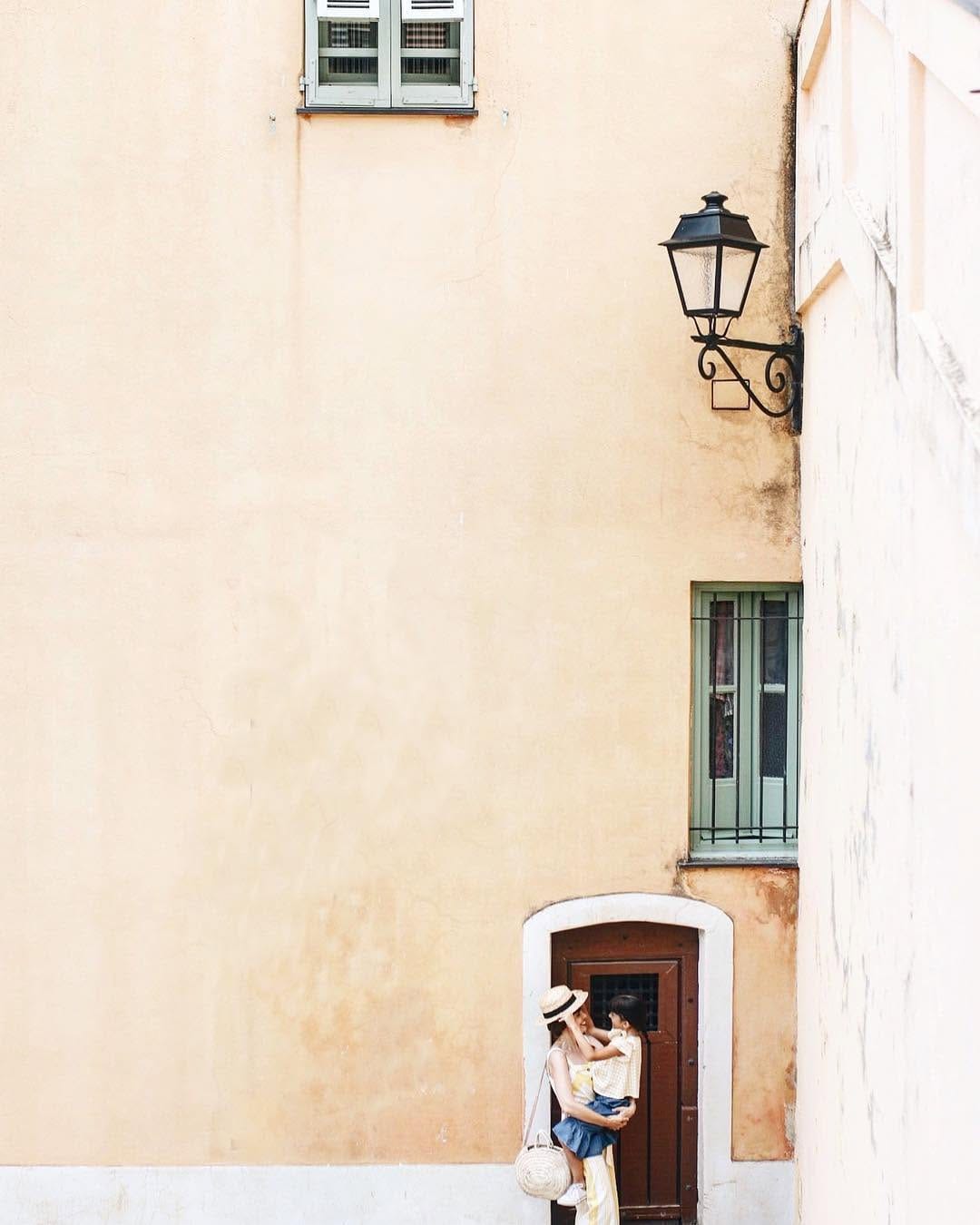 Post 10 by Elena Aparicio on Instagram (image)
