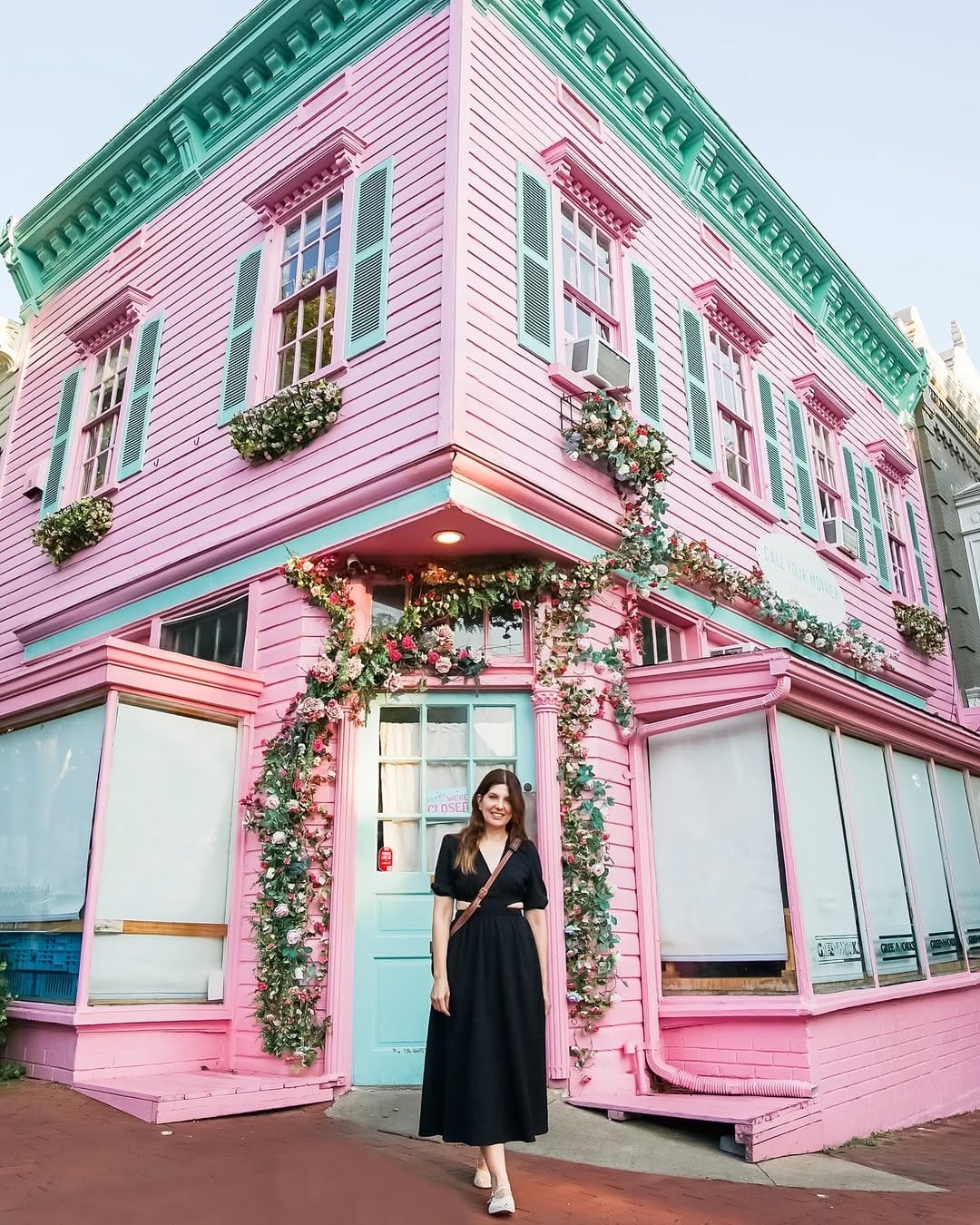 Post 7 by Elena Aparicio on Instagram (carousel)
