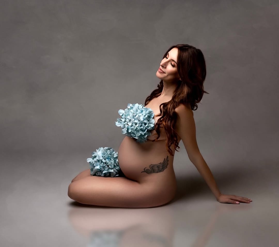 Post 3 by Kristina Reche | Portrait & Maternity Photographer • Barcelona on Instagram (image)