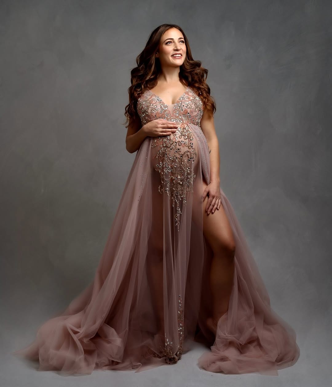 Post 4 by Kristina Reche | Portrait & Maternity Photographer • Barcelona on Instagram (carousel)
