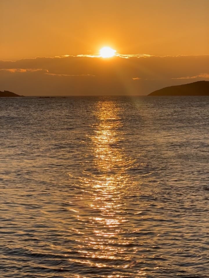 Post 6 by MARIEKE ANNA photographer ➢ Ibiza on Instagram (carousel)