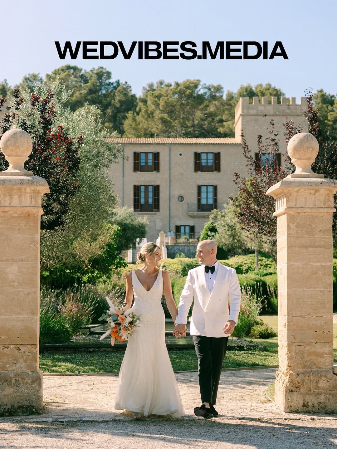 Post 7 by Sandra Mañas | Mallorca Wedding Photographer on Instagram (carousel)
