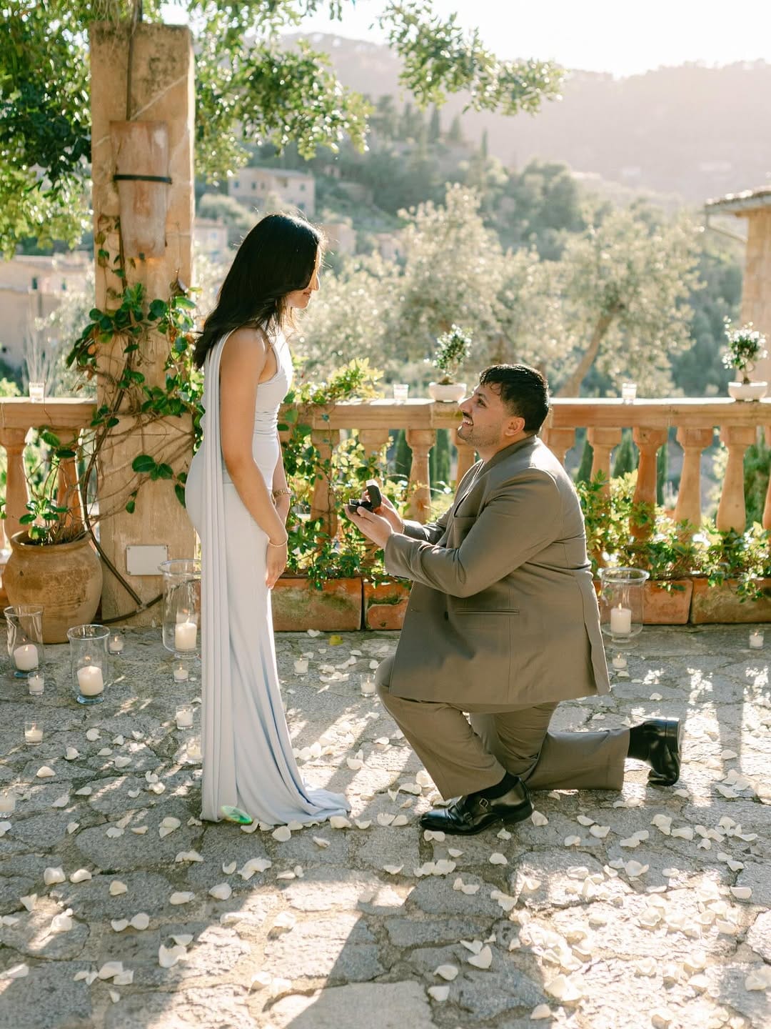 Post 5 by Sandra Mañas | Mallorca Wedding Photographer on Instagram (carousel)